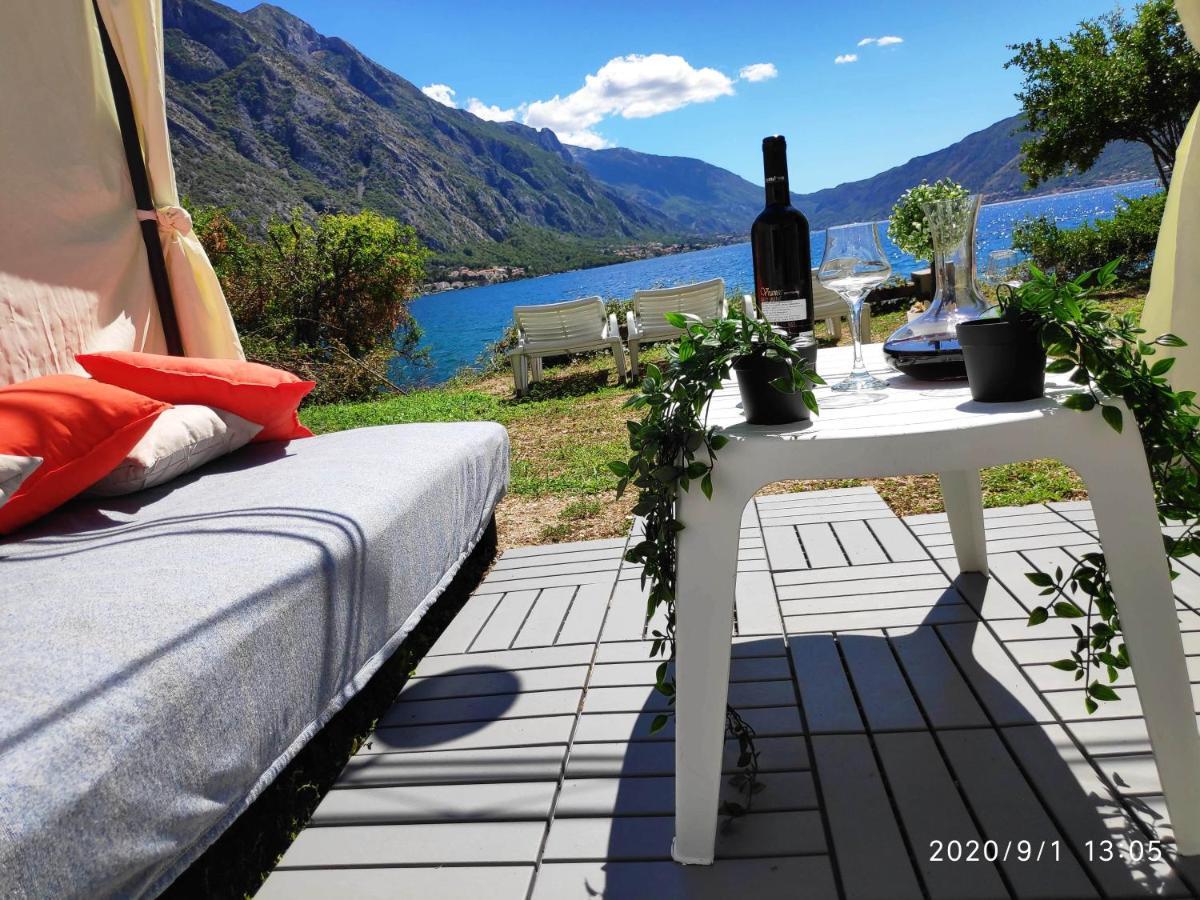 Beachfront Villa Nautica Kotor Exterior photo