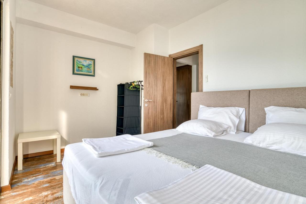 Beachfront Villa Nautica Kotor Exterior photo