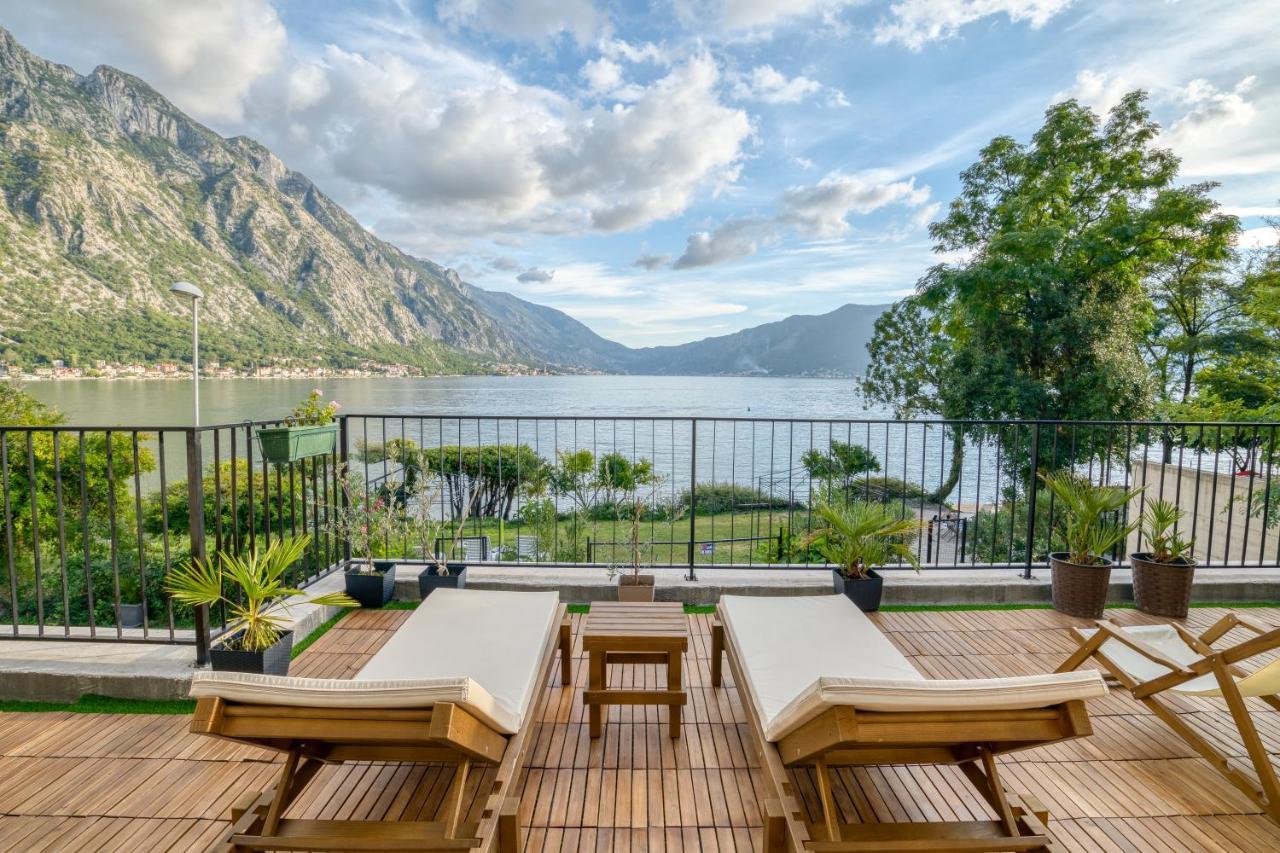 Beachfront Villa Nautica Kotor Exterior photo