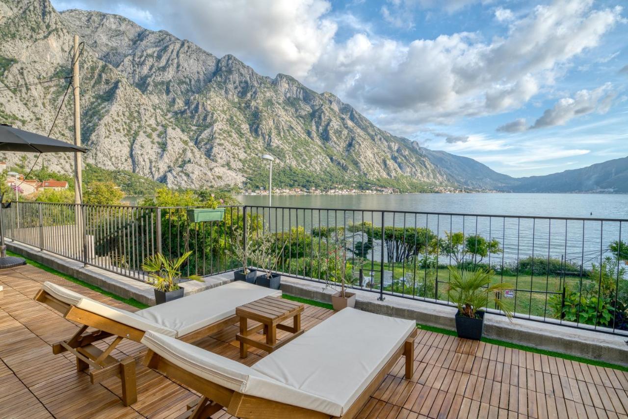 Beachfront Villa Nautica Kotor Exterior photo