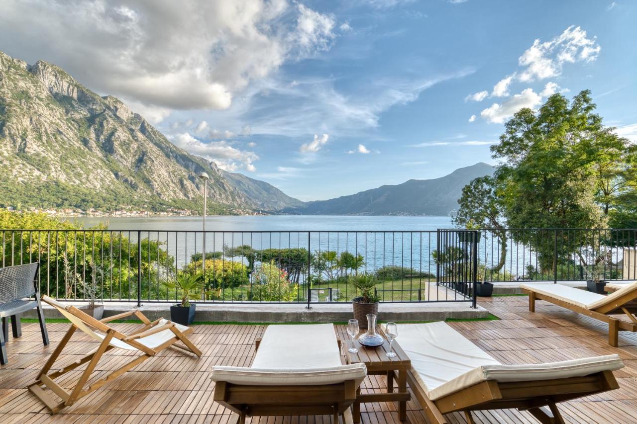 Beachfront Villa Nautica Kotor Exterior photo