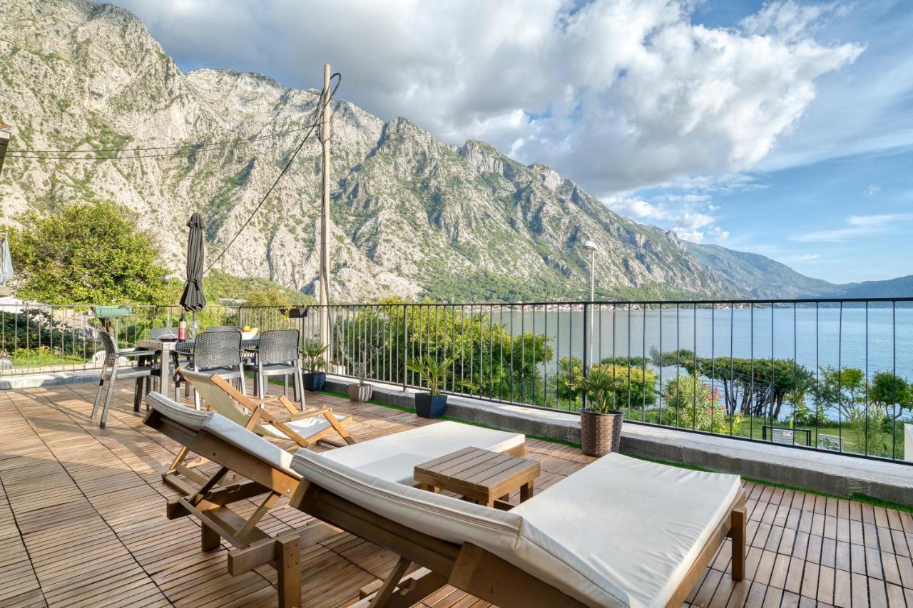 Beachfront Villa Nautica Kotor Exterior photo