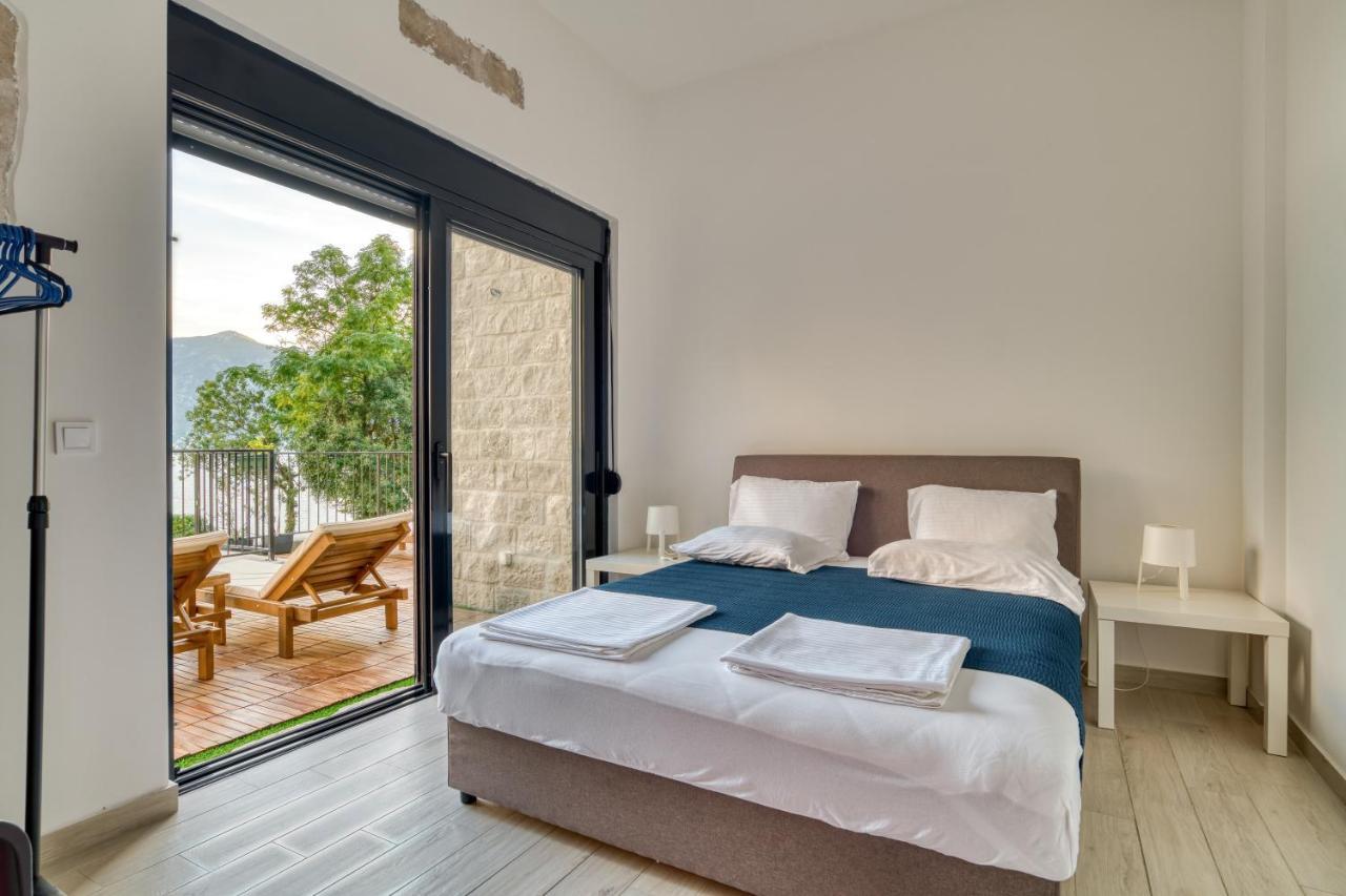 Beachfront Villa Nautica Kotor Exterior photo