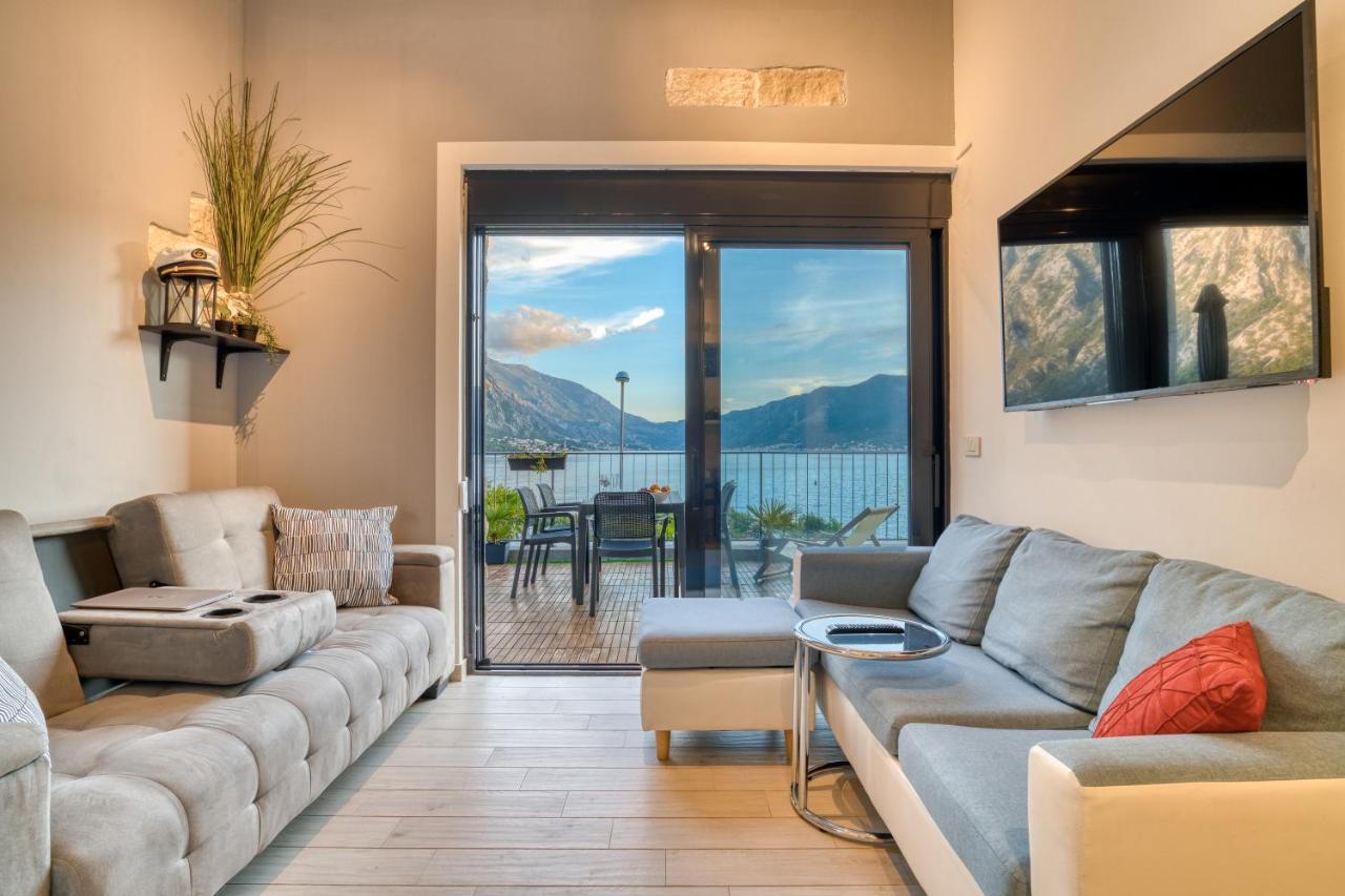 Beachfront Villa Nautica Kotor Exterior photo