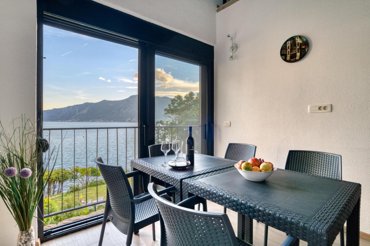 Beachfront Villa Nautica Kotor Exterior photo