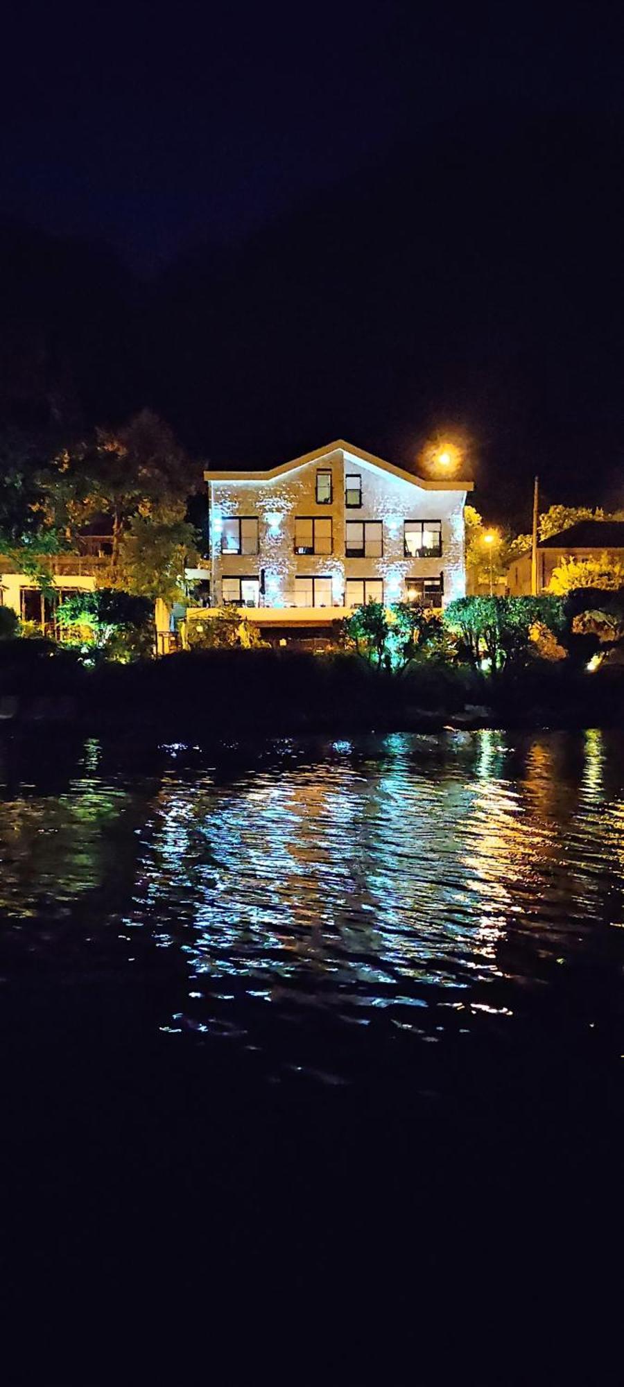 Beachfront Villa Nautica Kotor Exterior photo