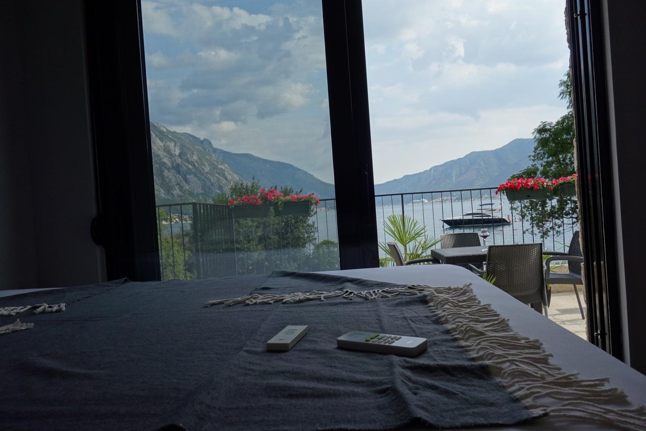 Beachfront Villa Nautica Kotor Exterior photo
