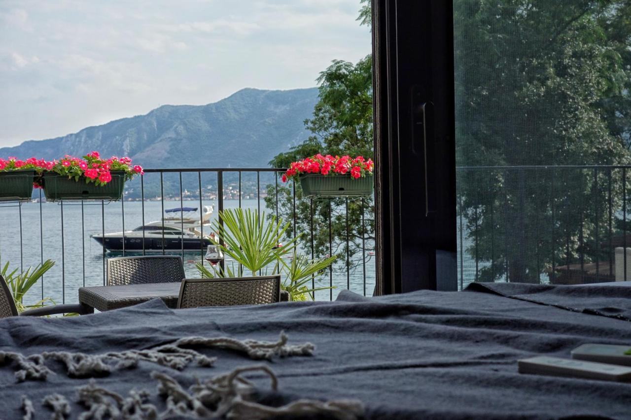 Beachfront Villa Nautica Kotor Exterior photo