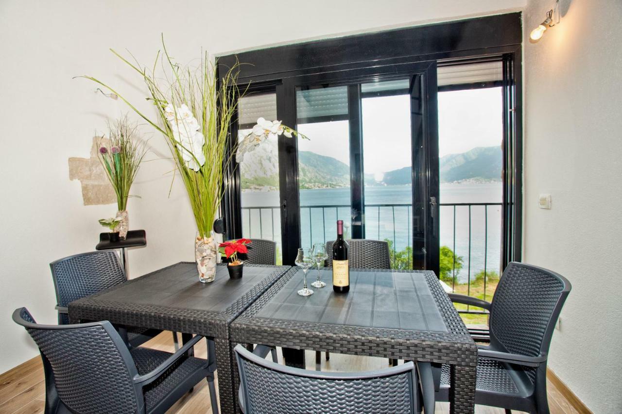 Beachfront Villa Nautica Kotor Exterior photo